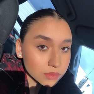 Meet your Posher, Juliana